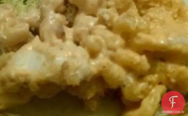 Caçarola cremosa de frango e espirais sonhadoras