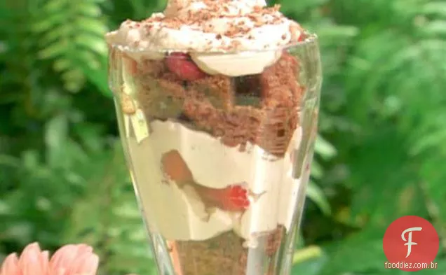 Bolo de comida de anjo de Chocolate e Framboesa parfait