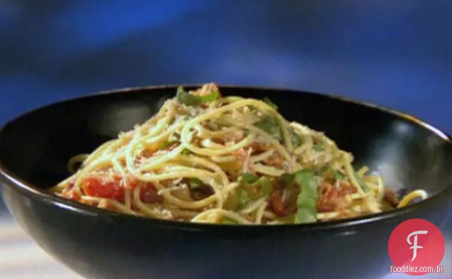 Massa de Bacon e tomate