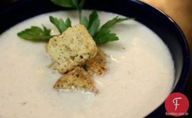 Sopa De Alho-Poró Com Baixo Teor De Carboidratos
