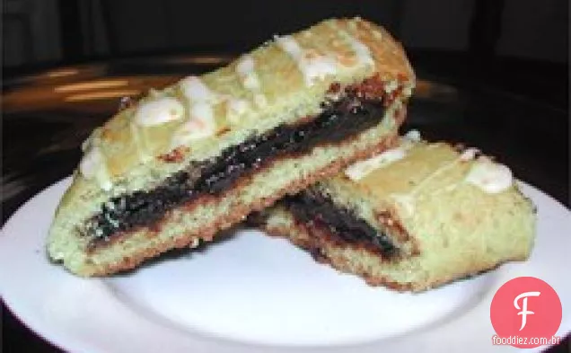 Biscoitos recheados com ameixa e passas