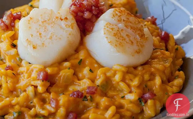 Risoto de abóbora com vieiras grelhadas