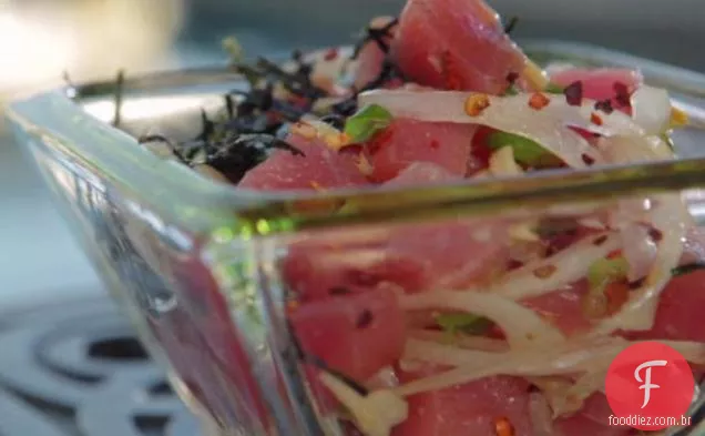 Ahi Poke e salada de algas marinhas