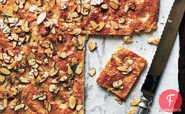 Focaccia mel-amêndoa com alecrim