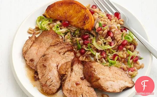 Carne de porco vitrificada cítrica com Farro