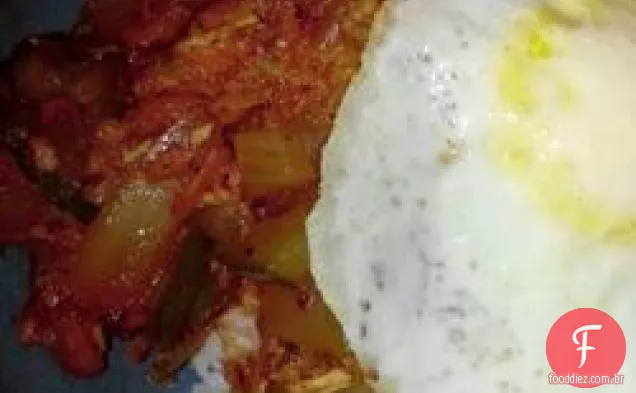 Chompchae Deopbap (atum picante coreano e arroz)