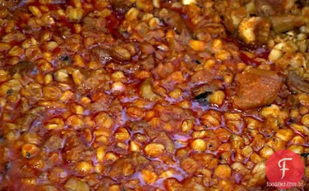 Tripas de carne e ensopado de canjica: Posole