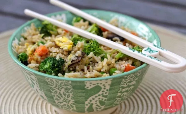 Receita De Arroz Integral Frito Vegetariano