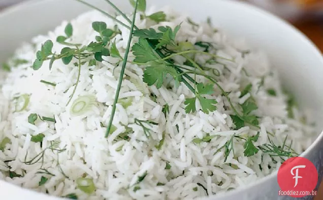 Arroz com ervas frescas
