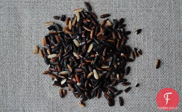 Arroz Pegajoso Roxo Do Fogão De Arroz Da Tai