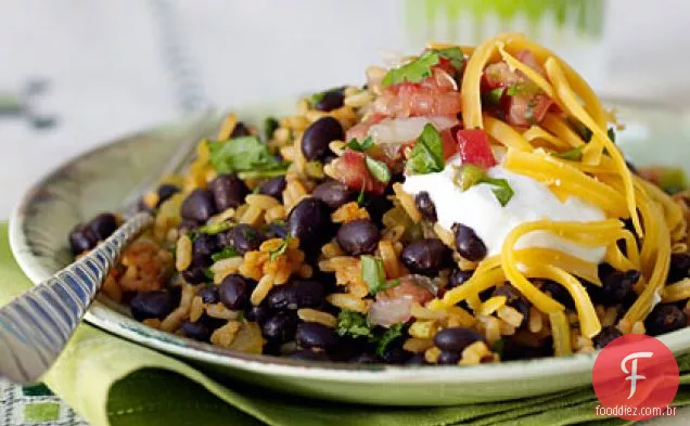 Feijão preto rápido e arroz mexicano
