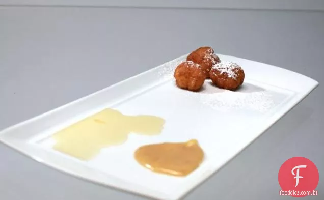 Beignets com caramelo de alecrim e mel Local