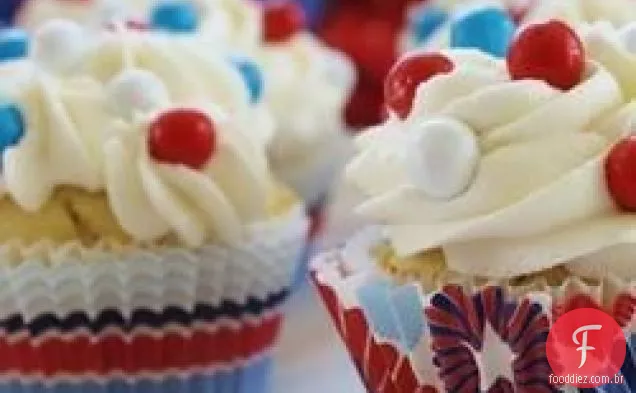 Cupcakes de Banana e baunilha com cobertura de Creme De Manteiga