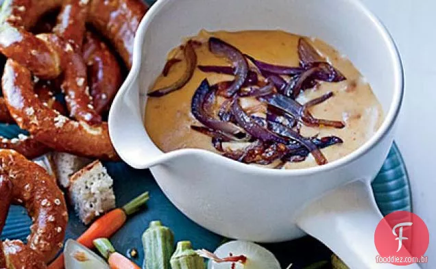 Gouda, Pancetta e Fondue de cebola com Pretzels