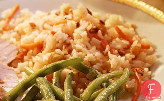 Pilaf de arroz com nozes