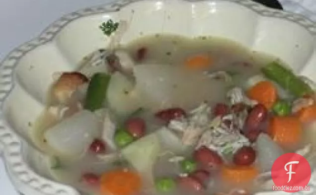 Sopa De Legumes Com Moldura De Peru