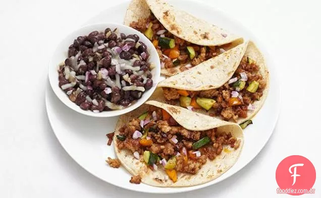 Tacos De Porco Com Feijão Preto