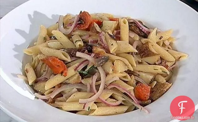 Salada De Macarrão Vegetal De Raiz Assada