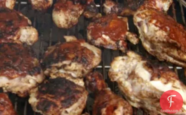 Bourbon churrasco frango com dezesseis Spice Rub