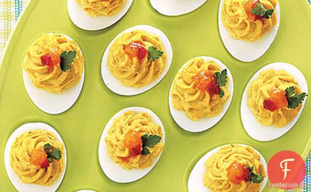 Ovos cozidos com Chutney