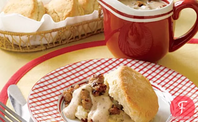 Biscoitos com molho de salsicha