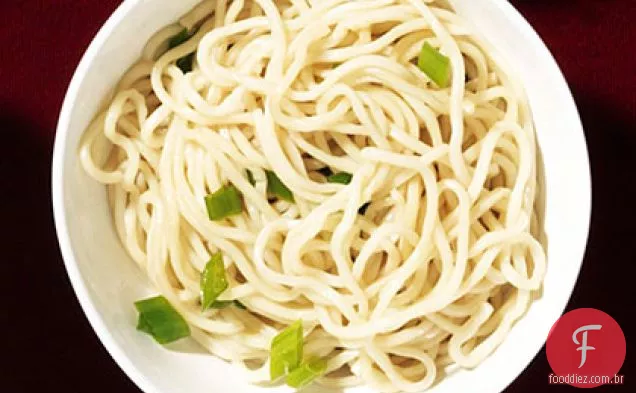 Macarrão Com Óleo De Gergelim