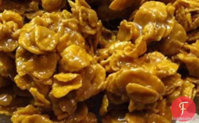 Biscoitos de manteiga de amendoim em flocos de milho da Grama