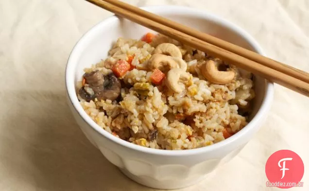 Arroz Frito Vegetariano Com Shiitakes E Castanha De Caju