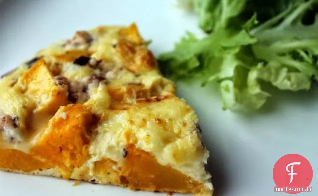 Abóbora assada, cebola roxa e queijo de cabra Frittata