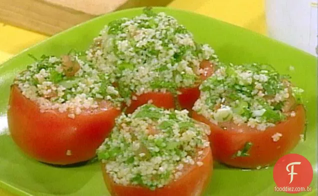 Tomates recheados com salada Tabbouleh