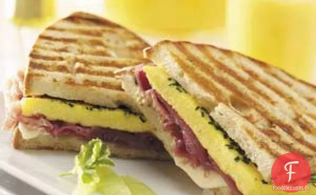 Omelete Panini