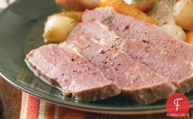 Carne e vegetais enlatados do Velho Mundo
