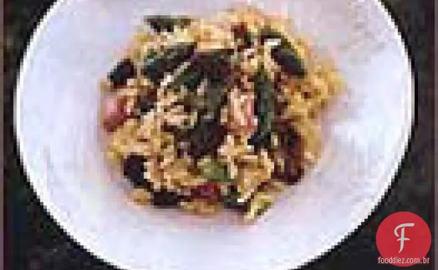 Arroz de Sushi frito com cogumelos, presunto e aspargos