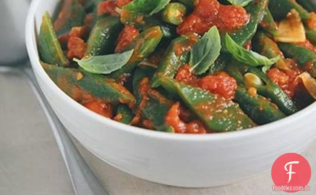 Feijão Com Tomate, Alho E Pimenta
