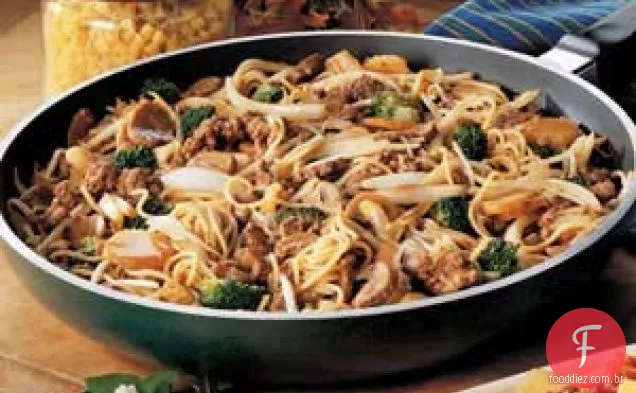 Broccoli Beef Lo Mein