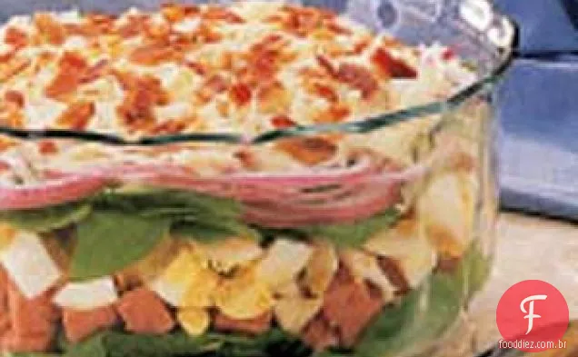 Salada de presunto e espinafre em camadas