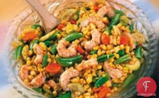 Camarão Northwoods E Salada De Legumes Da Colheita