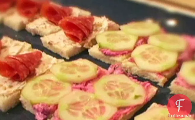 Sanduíches de dedo Cuke-com-um-pontapé