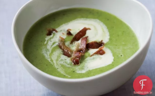 Sopa Refrigerada Da Ervilha Da Mola