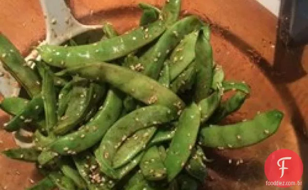Aperitivo Asiático Da Ervilha Da Pressão Do Açúcar