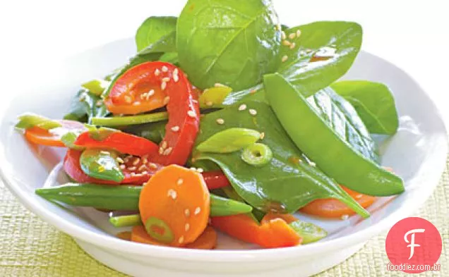 Salada asiática de ervilha com molho de gergelim-Laranja