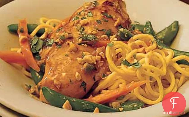 Frango com gengibre com macarrão