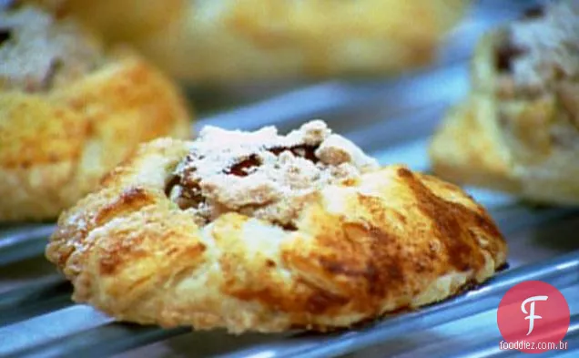 Galette de ameixa com cobertura de Streusel