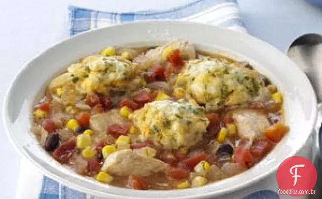 Sopa de galinha mexicana com bolinhos de Jalapeno