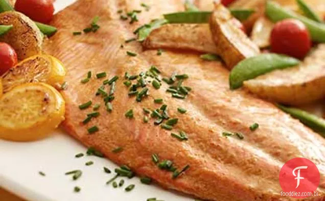 Salmão Assado E Legumes