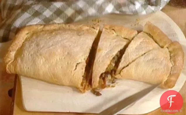 Calzone de cebola com crosta dupla: Scalcione di Cipolla
