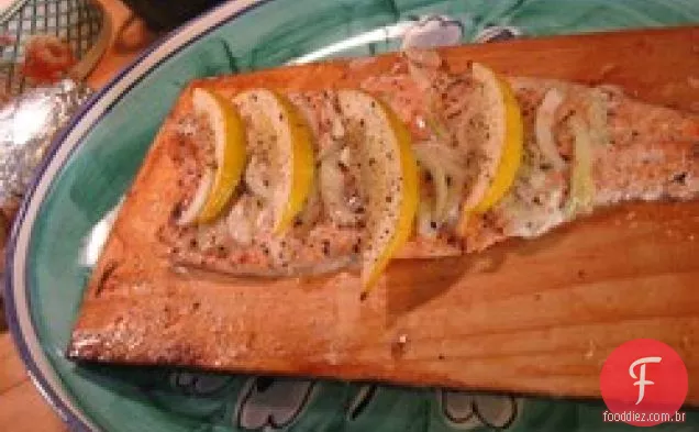 Salmão Com Tábuas De Cedro Canadense