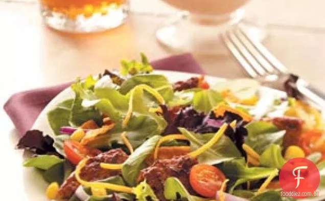 Salada De Hambúrguer Vegetariano De Feijão Preto