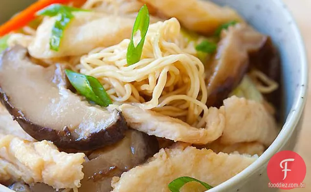 Frango Lo Mein