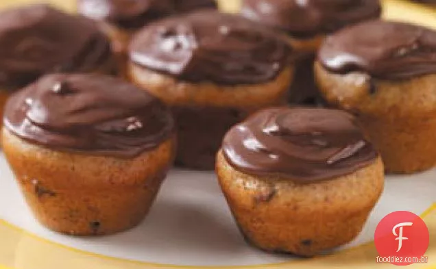 Banana-Chip Mini Cupcakes